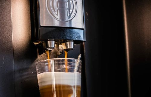 Keuken Velserbroek met luxe koffiemachine