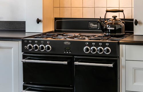 Landelijke keuken met 6-pits fornuis